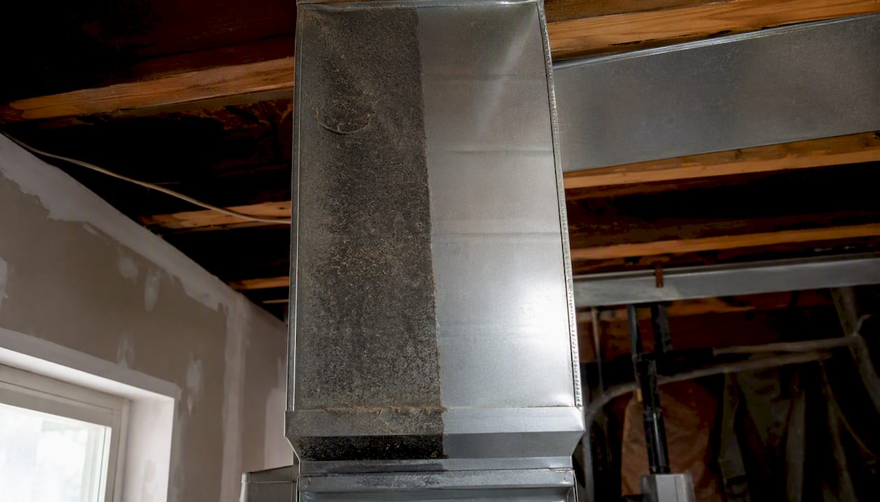 Before and after duct cleaning comparison